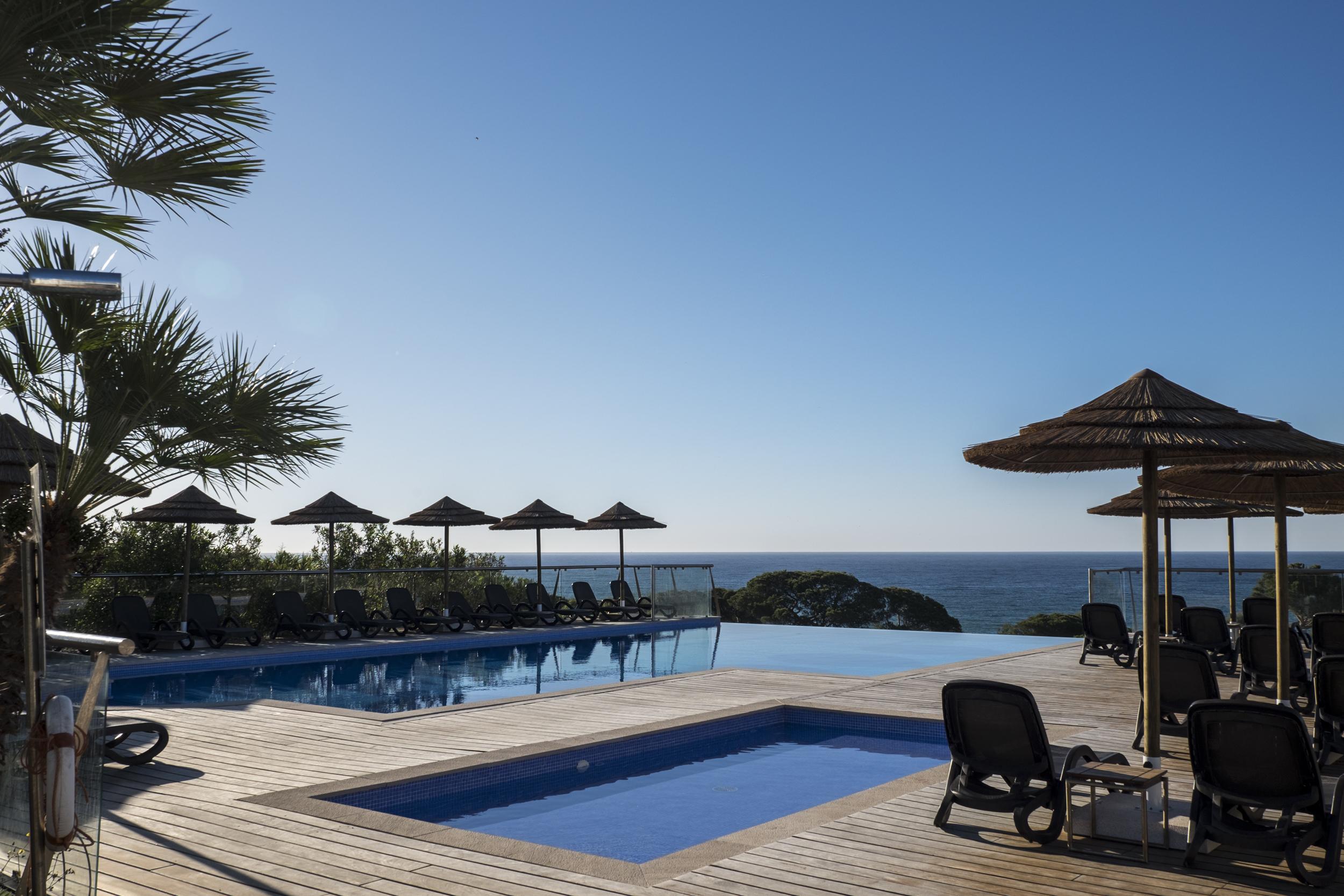 Vila Alba Resort Carvoeiro  Exterior photo Infinity pool at a hotel in Spain