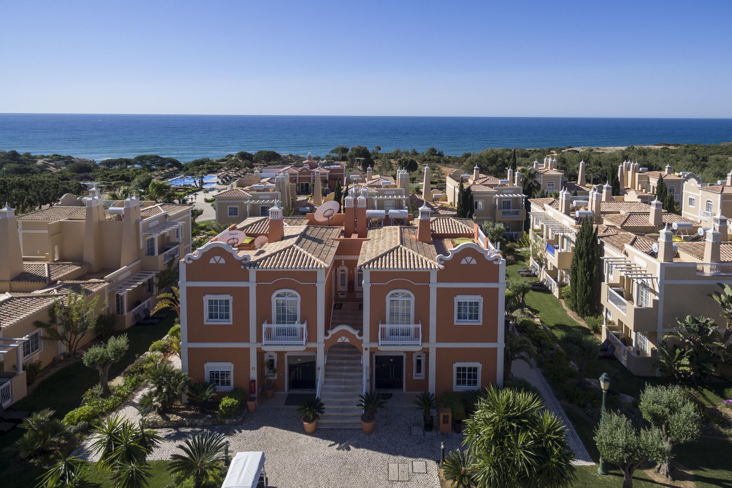 Vila Alba Resort Carvoeiro  Exterior photo Residential area in La Cala de Mijas