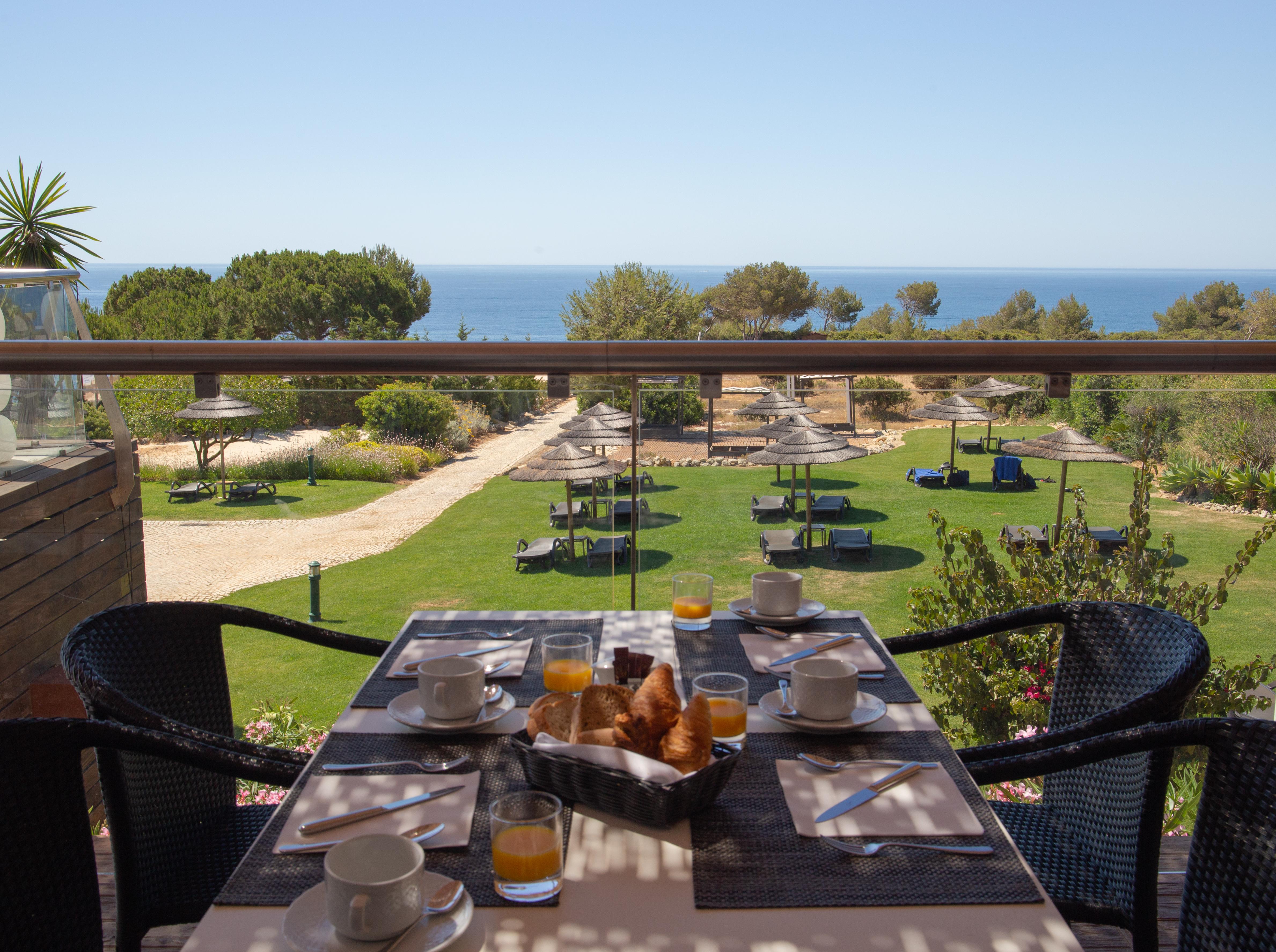 Vila Alba Resort Carvoeiro  Exterior photo View from the restaurant