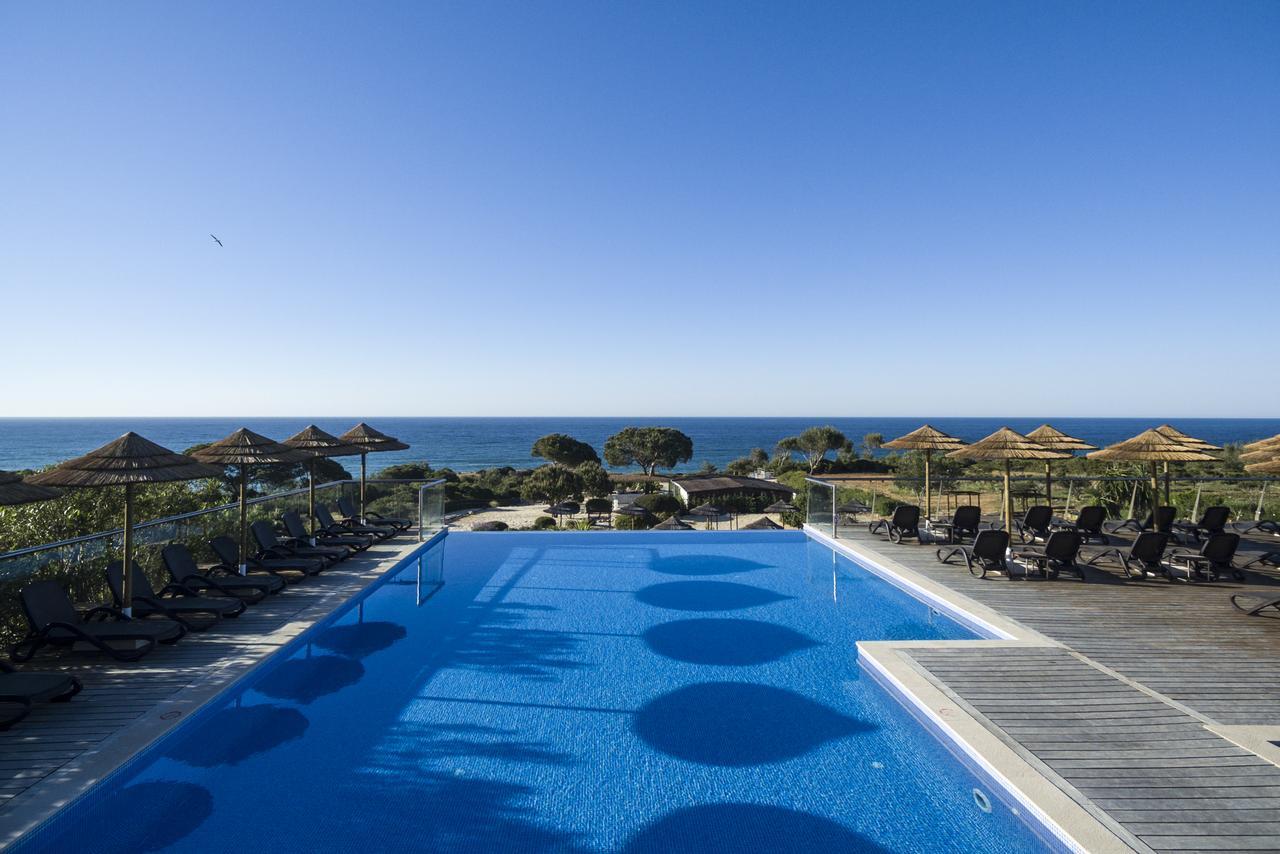 Vila Alba Resort Carvoeiro  Exterior photo Infinity pool at a hotel in Crete, Greece